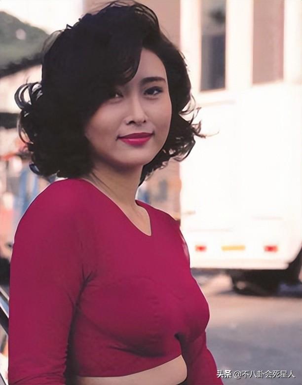 8位女星“一脱成名”,美艳背后,有人终身未婚,还有人跳楼自杀