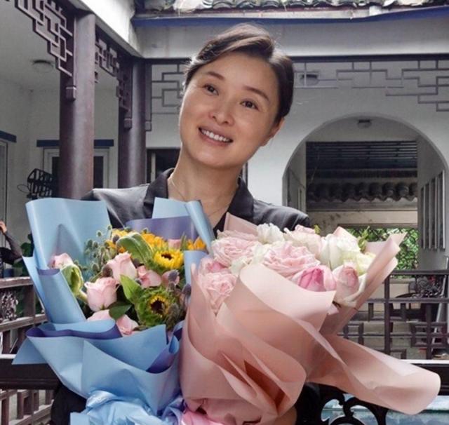 至今未婚的5位内地大龄女星，各有各的苦衷，最大51岁，最小49岁