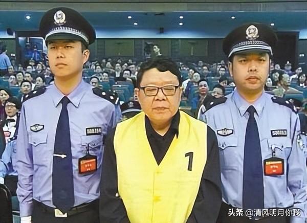 “打黑局长”文强堕落史强奸女学生,霸占警花10年,玩弄12名女星