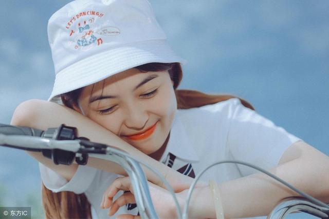 小说：她成为总裁的妻子，他给她一个全新的身份，要她代替那人活