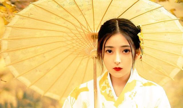 小说:女总裁看着自己的贴身保镖做出美味菜肴,她第一次心动了