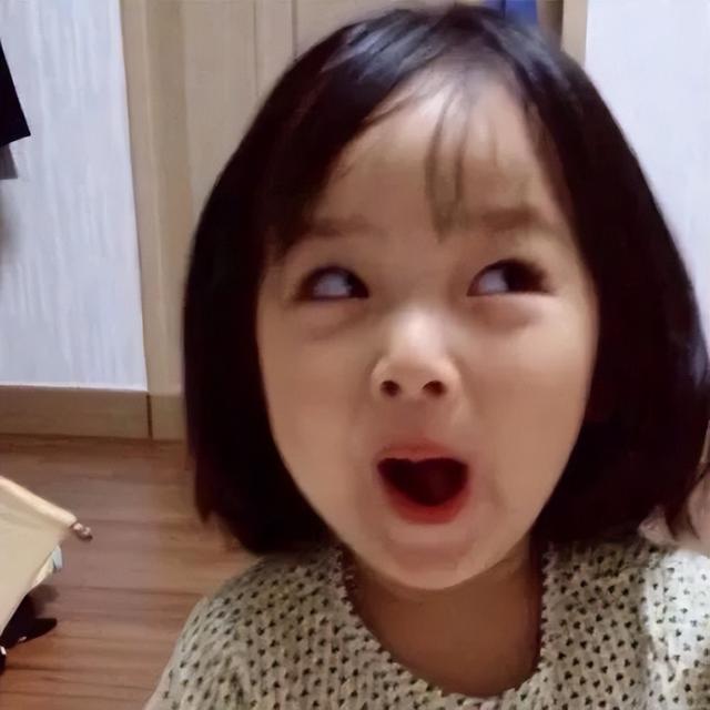 太牛了！中国女孩用英语酷评俄乌冲突走红，父母做对了什么？