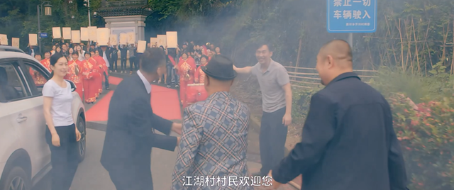 53岁扮少年,41岁装清纯少女,2022最烂10部电影,一部比一部辣眼