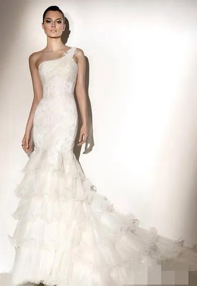 每个女孩都有一个婚纱梦,而我是个婚纱控