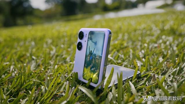 高颜值易携带 几款适合女生使用的小尺寸旗舰手机盘点