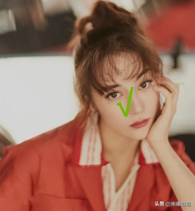 脸上这3个部位有“痣”的女人,可别轻易点掉,到老都优雅有气质