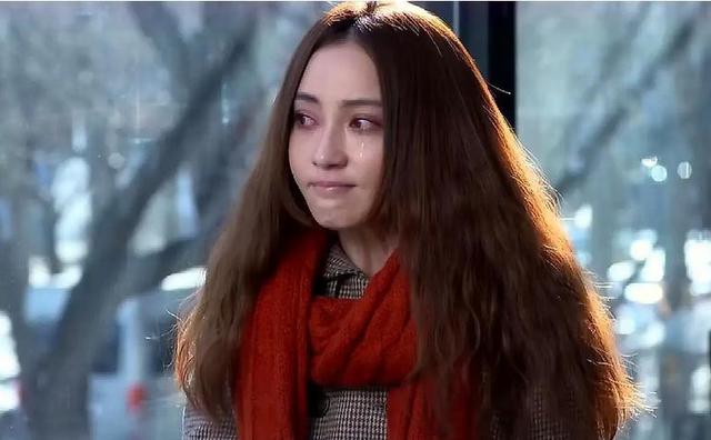 姚笛出轨又出轨，深夜与男友亲吻孕期被抛弃的她还有人心疼吗？