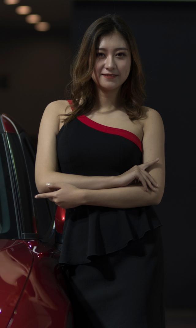 2019年昆明车展随拍的美女模特们（大量照片，有空我会持续更新）