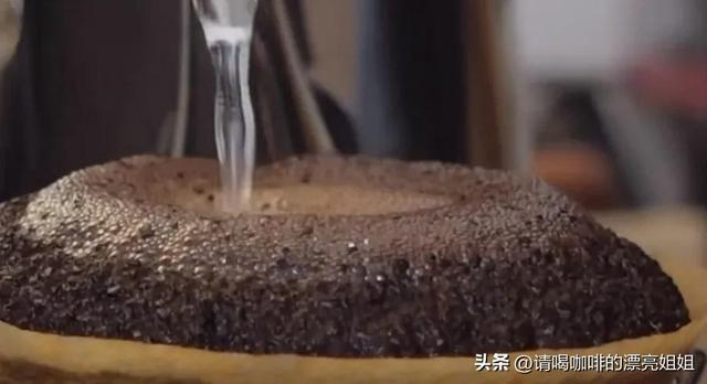 让文人们喜欢的、并纷纷写进书里的“欧蕾咖啡”到底是什么?