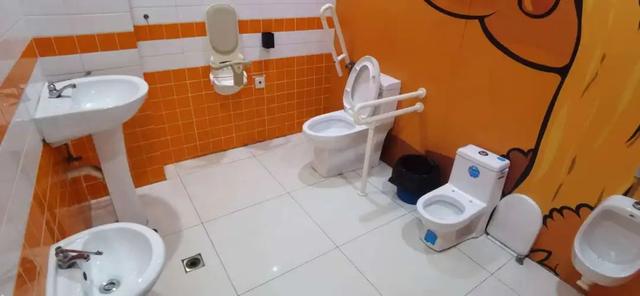 投票显示半数女性曾受暴力妇检:做孕检喊疼被医生斥责,检查时男子推门而入,“人格被踩在脚下狠狠践踏”