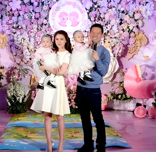 京城四美:有人未婚,有人离婚,有人是假富太太,有人被限制出境