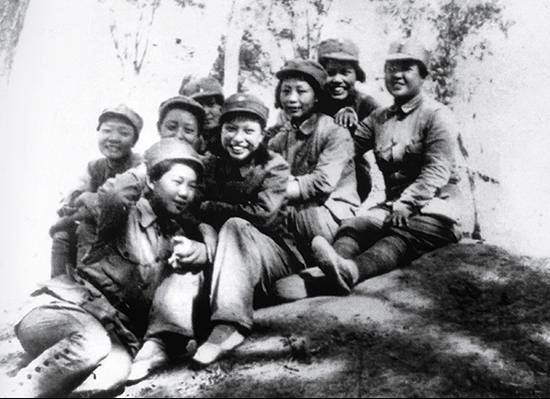 应征女青年看过来：女兵标准发型是啥样？