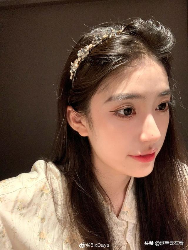 99年美女空乘小姐姐迷人美照欣赏，真好看