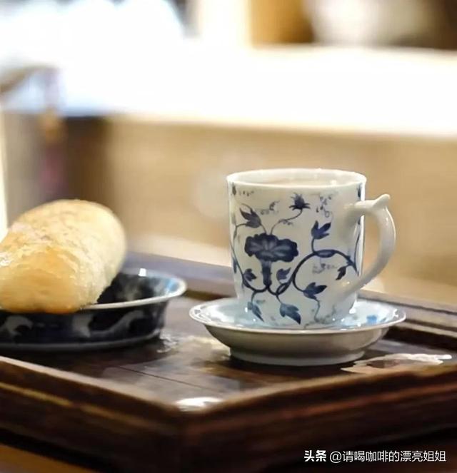 让文人们喜欢的、并纷纷写进书里的“欧蕾咖啡”到底是什么?