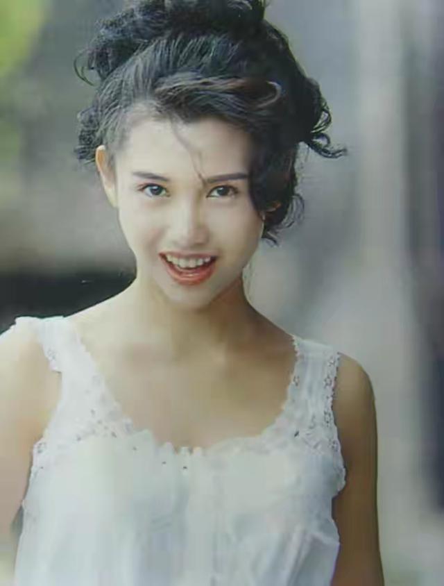 中国影史“最美”的6位女明星，第一争议最大，陈红只能排第5