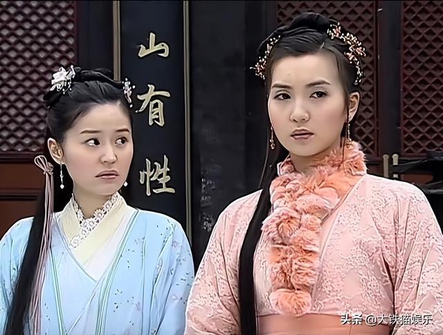 颜值不够就别穿貂了,10位古装美人告诉你啥叫大氅在身,雍容华贵