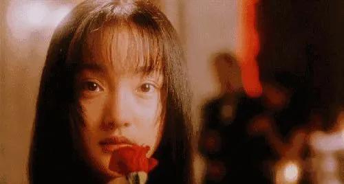 潇洒不羁如周公子,在8段感情里试错,总在错的时间遇到错的人