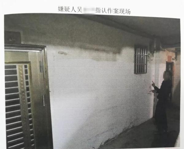 偷拍邻居女子洗澡，他塞纸条勒索称“不要逼我”，结局引起舒适