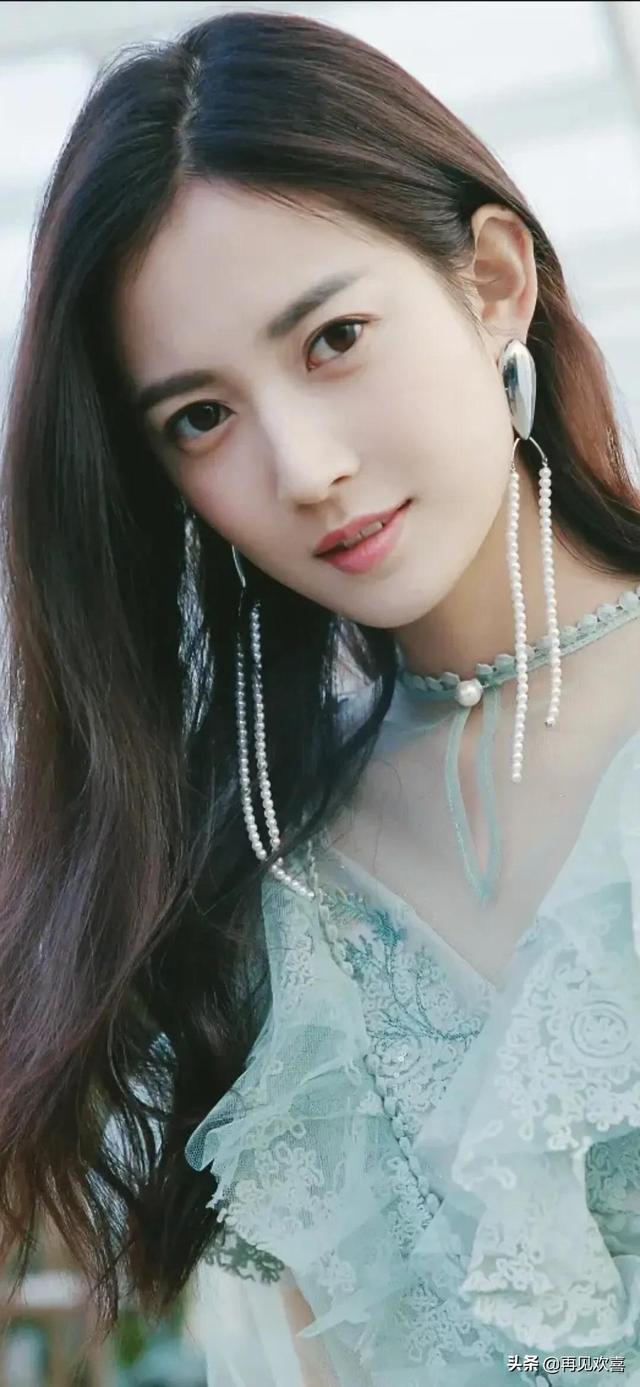 美女大PK,成都和武汉一样盛产女明星,个个都是天仙下凡