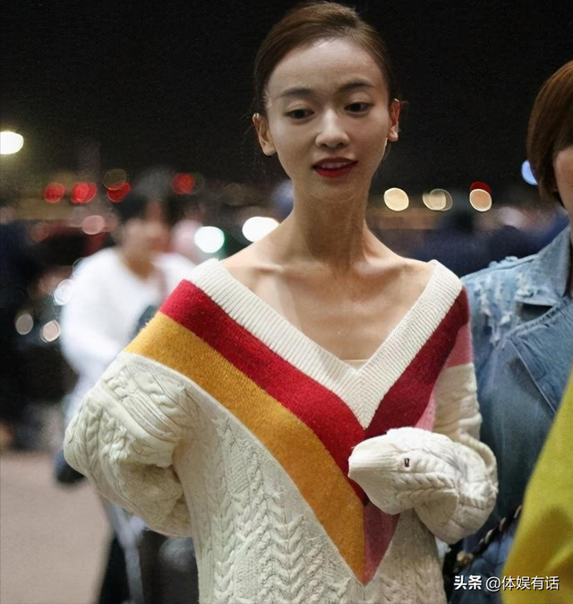 许晴的臀、舒淇的唇、李小冉的胸,这些中年女星性感起来能迷死人