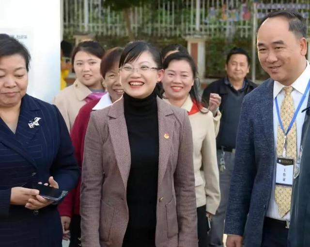 云南80后美女局长落马 靠出卖身体上位，和多名男上级有不正当关系