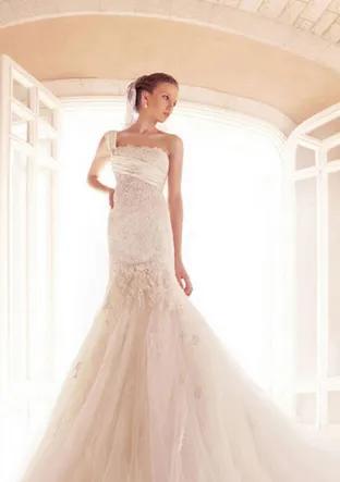 每个女孩都有一个婚纱梦,而我是个婚纱控