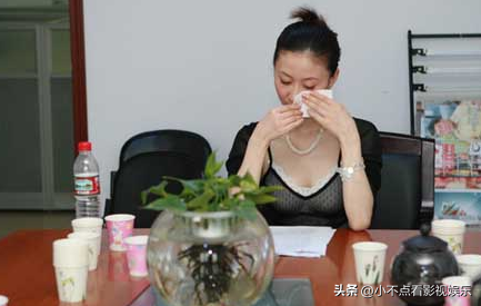 艺术不是脱了衣服就是艺术，“人体模特”汤加丽，一天被搜十万次