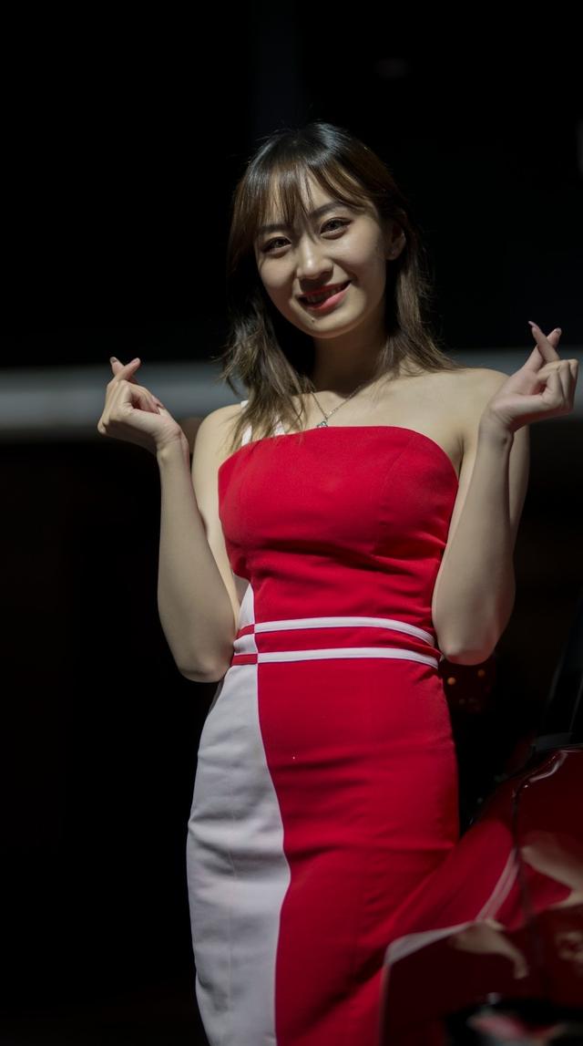 2019年昆明车展随拍的美女模特们（大量照片，有空我会持续更新）
