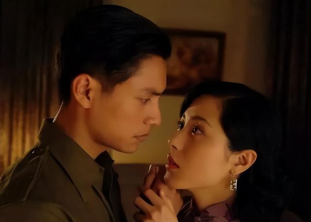 中戏校花“全裸”出镜，23岁拒当“谋女郎”，46岁活成这样…