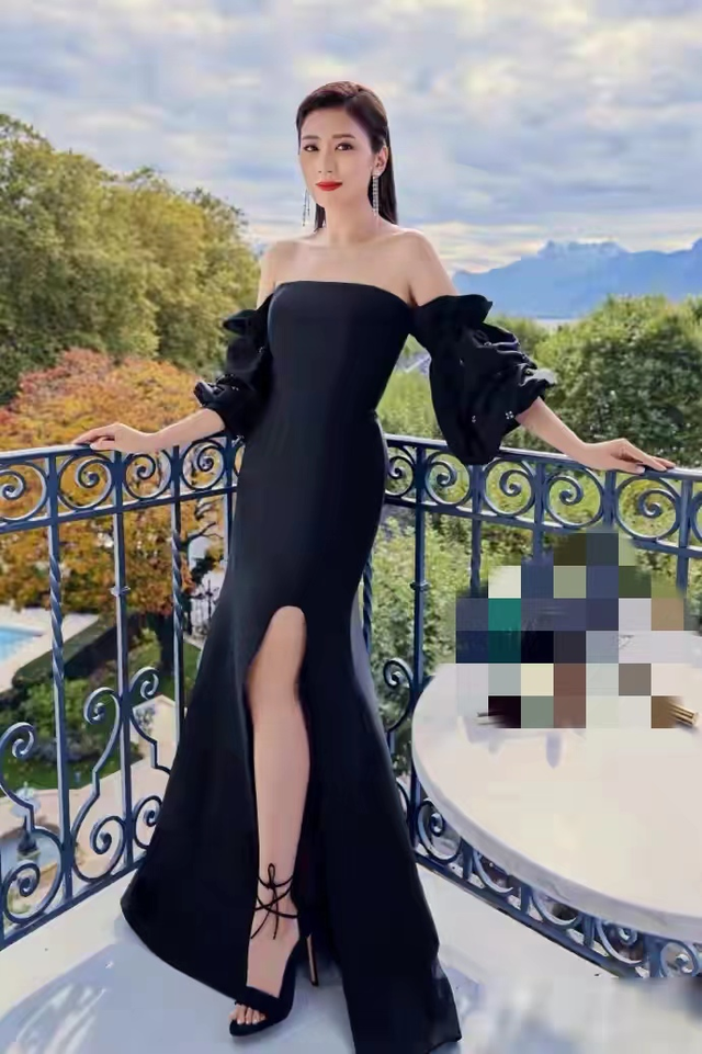 明明已为人母，却个个身材火辣、性感美艳，有人一口气连生四胎