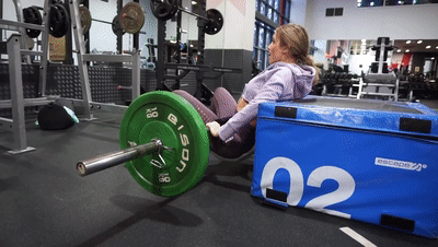 赛车遇美人,23岁美女赛车手,车技一流,火辣身材更是一流水平