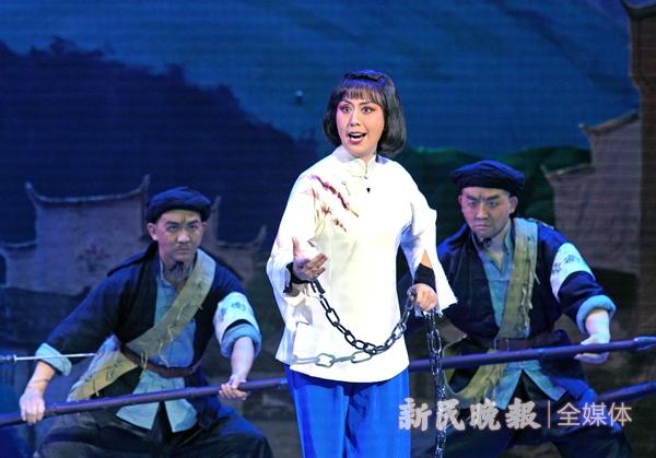 虞姬、白娘子、薛湘灵……史依弘在戏曲舞台上开出一朵“女人花”