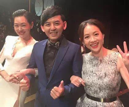 娱乐圈哪有真感情！这6对塑料姐妹花，为上位互踩，抢闺蜜老公