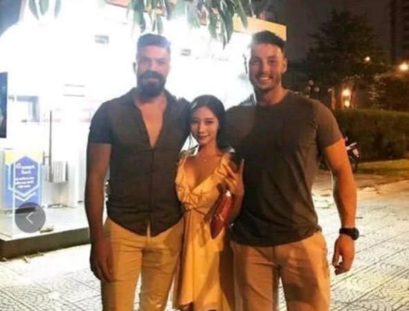 俄罗斯名媛的夜生活!网友:贫穷限制了我的想象