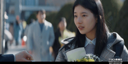 人畜无害的清纯美女,正在悄悄变“坏”?这就叫做真正的蛇竭美人