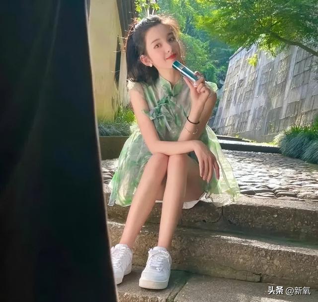 北大校花美少女,从小到大都是女神级人物?