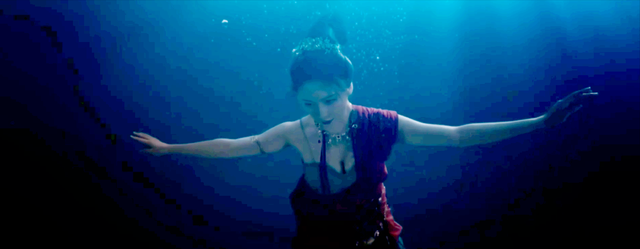 53岁扮少年,41岁装清纯少女,2022最烂10部电影,一部比一部辣眼