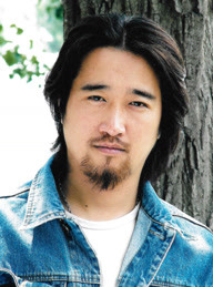 王茜华“千里追夫”:女人也不能被动地等待爱