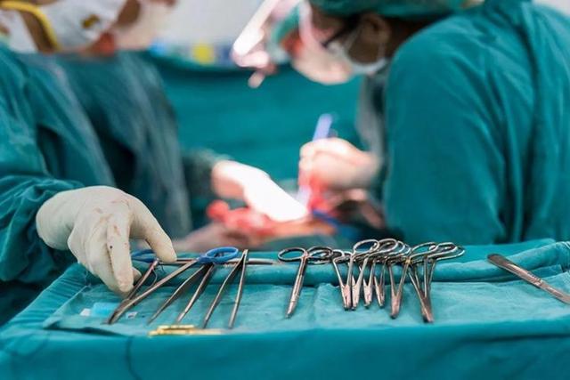 人身上哪个部位挨打最疼?轻轻一拳直接死亡,打架时记得保护好