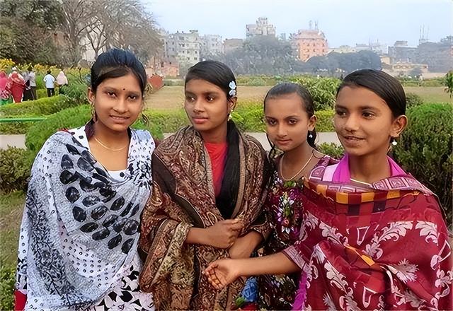 2012年，20岁印度女孩嫁给一中国农民，8年后妹妹嫁给丈夫堂弟