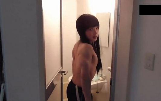 岛国美女直播洗澡,衣服脱下后观众们表示碉堡了,要逆天的节奏