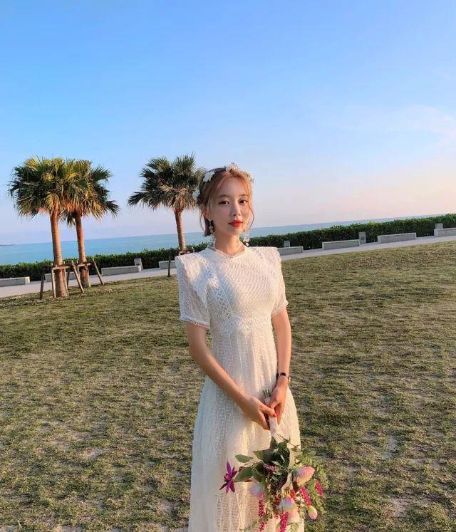 大胸也能穿出甜美小性感！让这位韩国时尚博主vivamoon带你领略夏日大胸妹的可爱小清新！