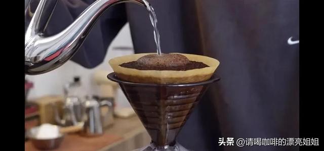 让文人们喜欢的、并纷纷写进书里的“欧蕾咖啡”到底是什么?