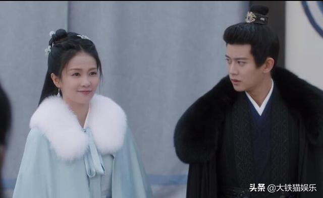 颜值不够就别穿貂了,10位古装美人告诉你啥叫大氅在身,雍容华贵