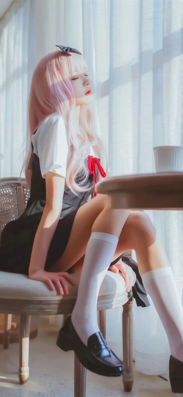 超好看的美少女壁纸