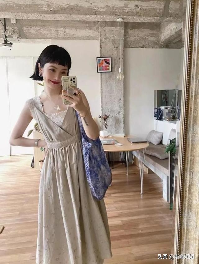 别再留黑长直了!今年流行这4种“短发发型”,个个减龄有气质