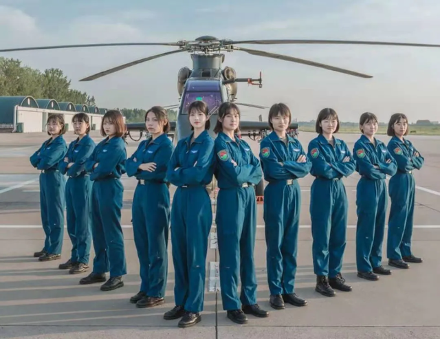 太飒了，浙江21岁姑娘今天刷屏！身高1米75的美女学霸，是陆军首个初放单飞的女飞行学员