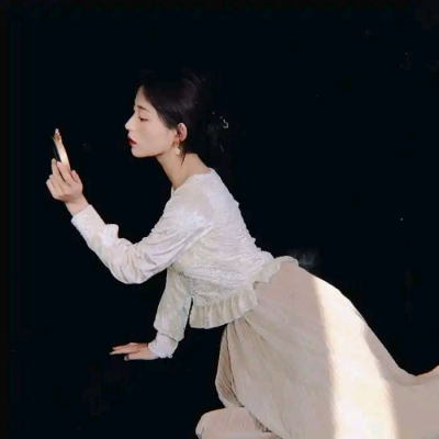 伤感意境美女头像图片_伤感头像女生2021最新的