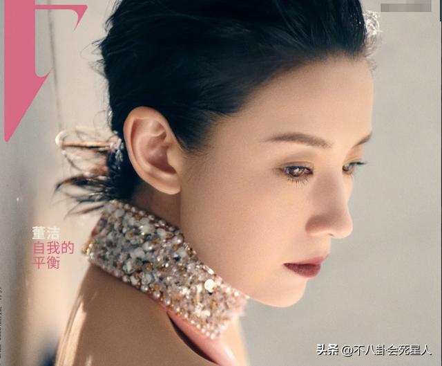 憔悴、浮肿、秃头,10位女星素颜街拍照,让我看见了人间真实