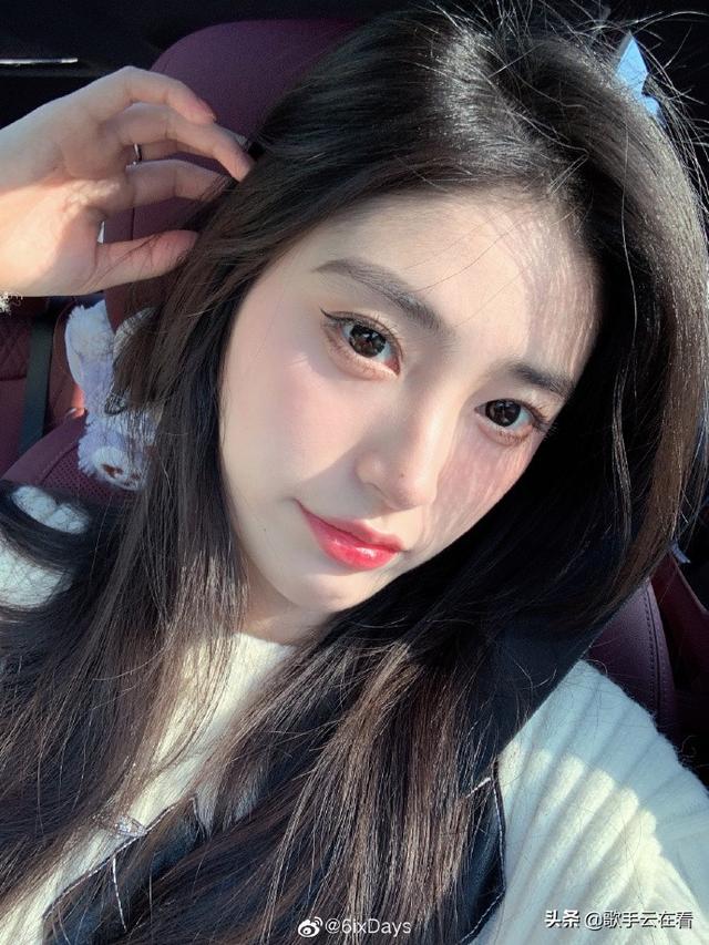 99年美女空乘小姐姐迷人美照欣赏，真好看